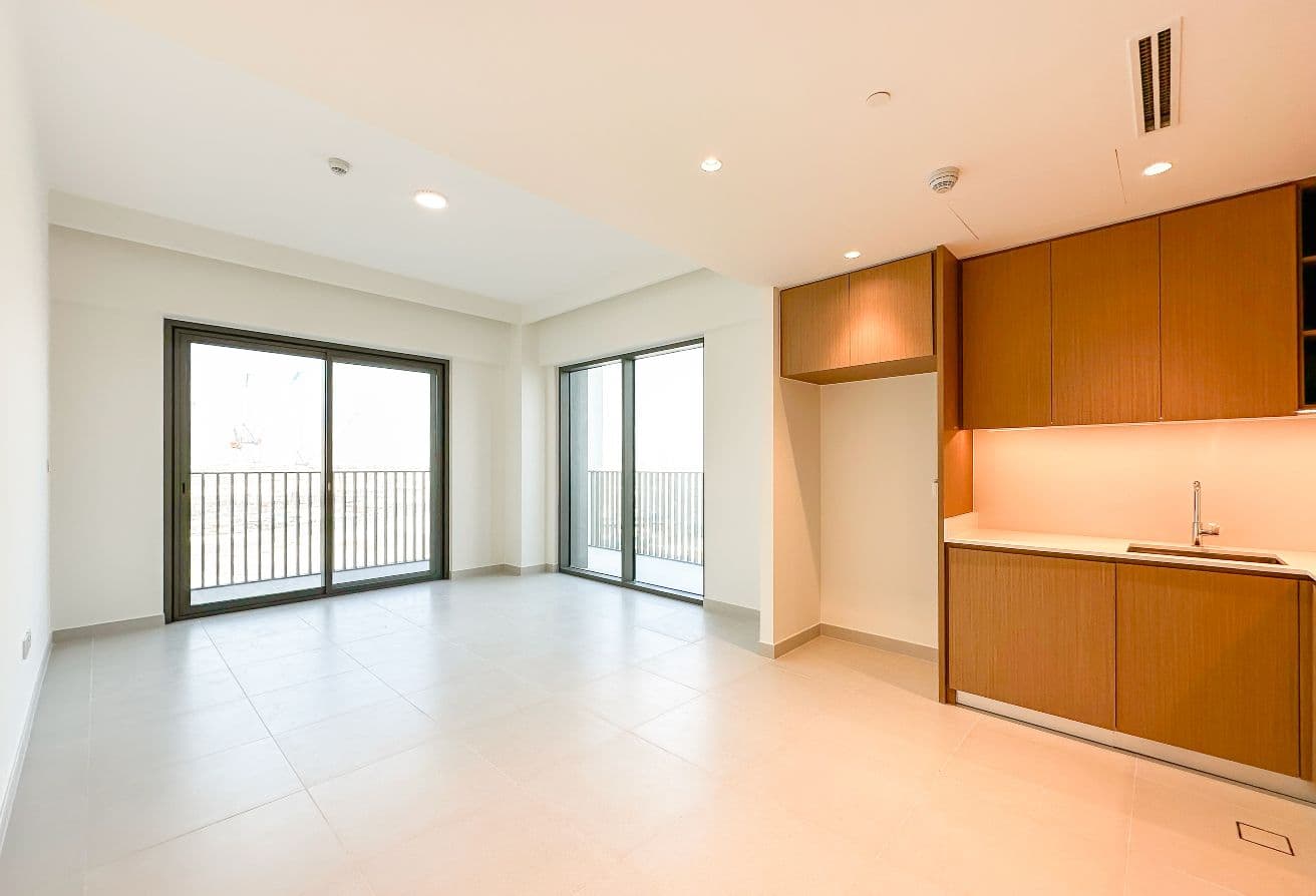 Brand New | Vacant | Beach Access